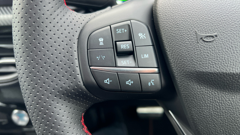 Ford Kuga 2.5 FHEV ST-Line 5dr CVT Hybrid Estate